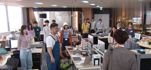 わたし、定時で帰ります 第1話 新部长上任 剧照