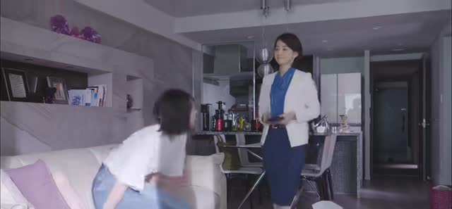逃げるは恥だが役に立つ 第1話 姑姑百合：工作到半休都搭进去 剧照