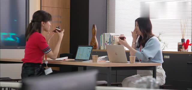 わたし、定時で帰ります 第4話 这样的女孩给我倒咖啡 剧照