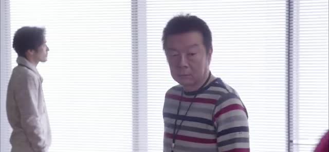 逃げるは恥だが役に立つ 第10話 办公室:「今天的津崎不太对」 剧照