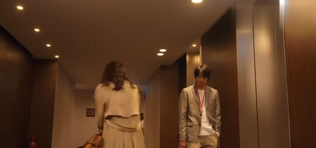 わたし、定時で帰ります 第1話 电梯前的前男友 剧照